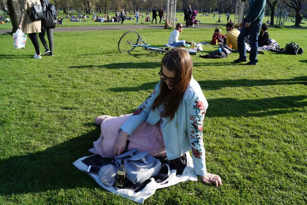 15 absolutely free things do in Edinburgh, Scotland - picnic in Meadows