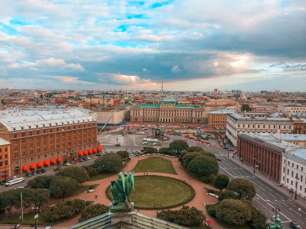 How expensive is Russia? Cost of travelling in Moscow & Saint Petersburg