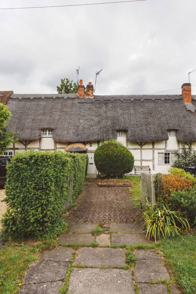 Welford-on-Avon the prettiest thatched village in England