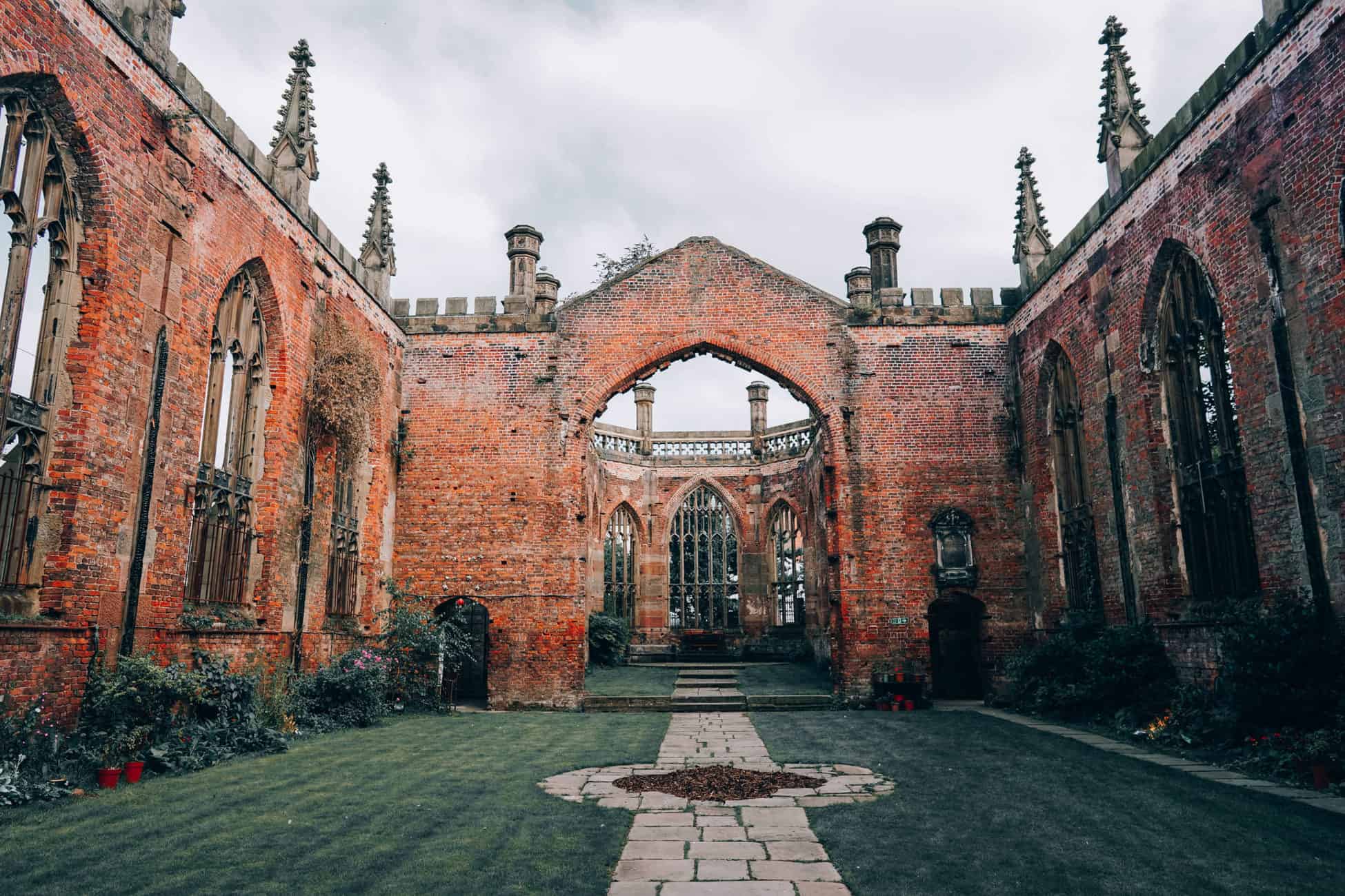 10+ Amazing Instagrammable Places in Liverpool (+ their exact locations)