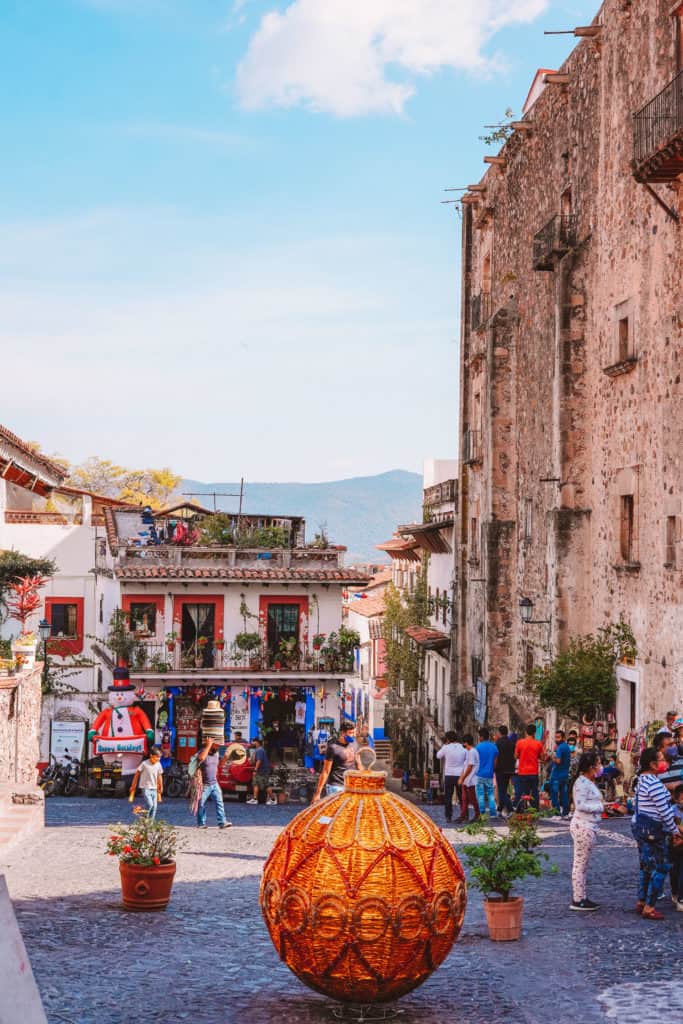 One of the best day trip ideas from Mexico City is a day trip to Taxco de Alarcon,