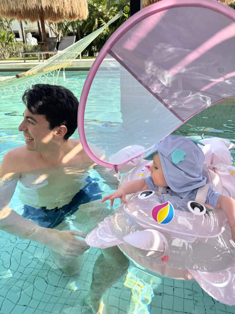 La mejor reseña de Playa Mujeres con un bebé: el único problema que nadie menciona